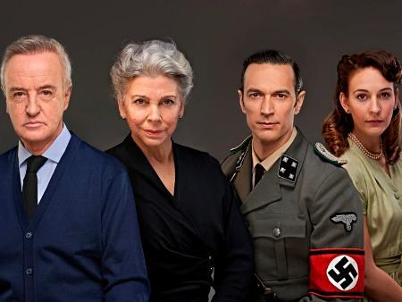 Imagen Carlos Hipólito y Kiti Mánver llegan a un Teatro Juan Bravo lleno para verlos interpretar 'Música para Hitler'